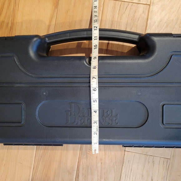 Daniel Defense Factory Hard Rifle Case With Dual Padding - Picture 7 of 11